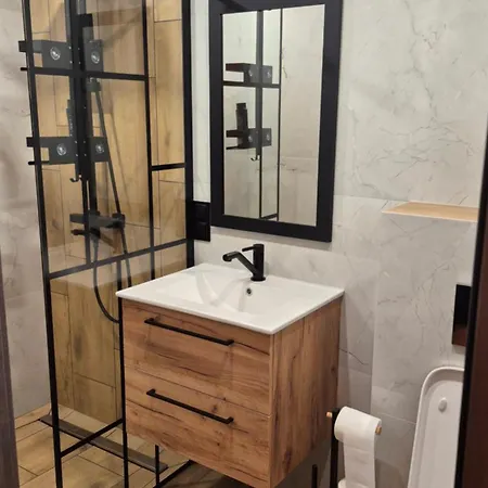 Apartman Artystyczne #4 *